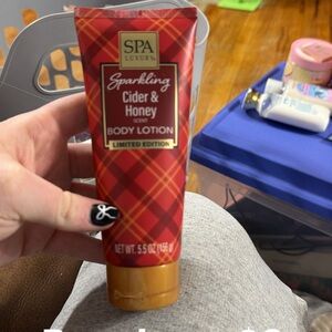 Sparkling Cider & Honey Body Lotion - Red